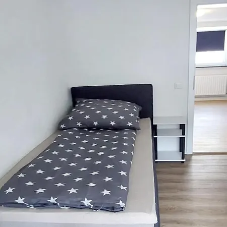 Spacious With Balcony *